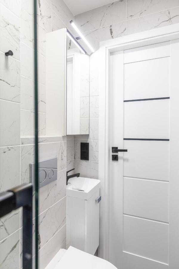 شقة Good Apartament Wola Warsaw Apartament 1 Pokojowy Z Aneksem المظهر الخارجي الصورة